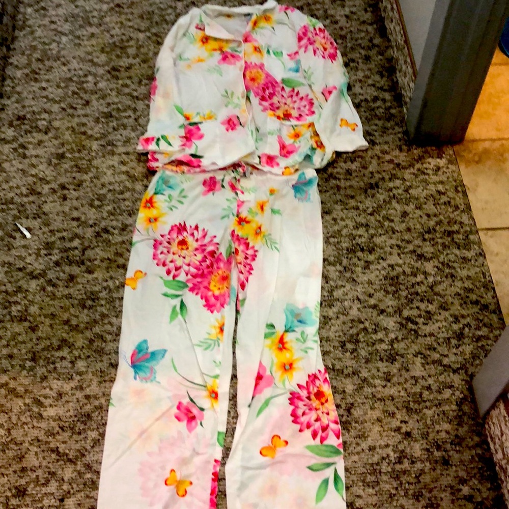 Victoria’s Secret pajama set